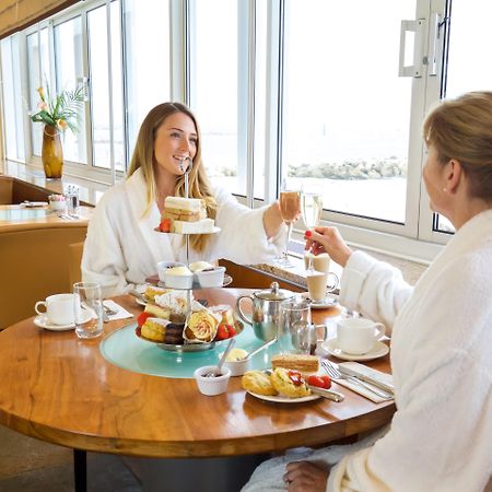 Haven Hotel Пул Екстериор снимка
