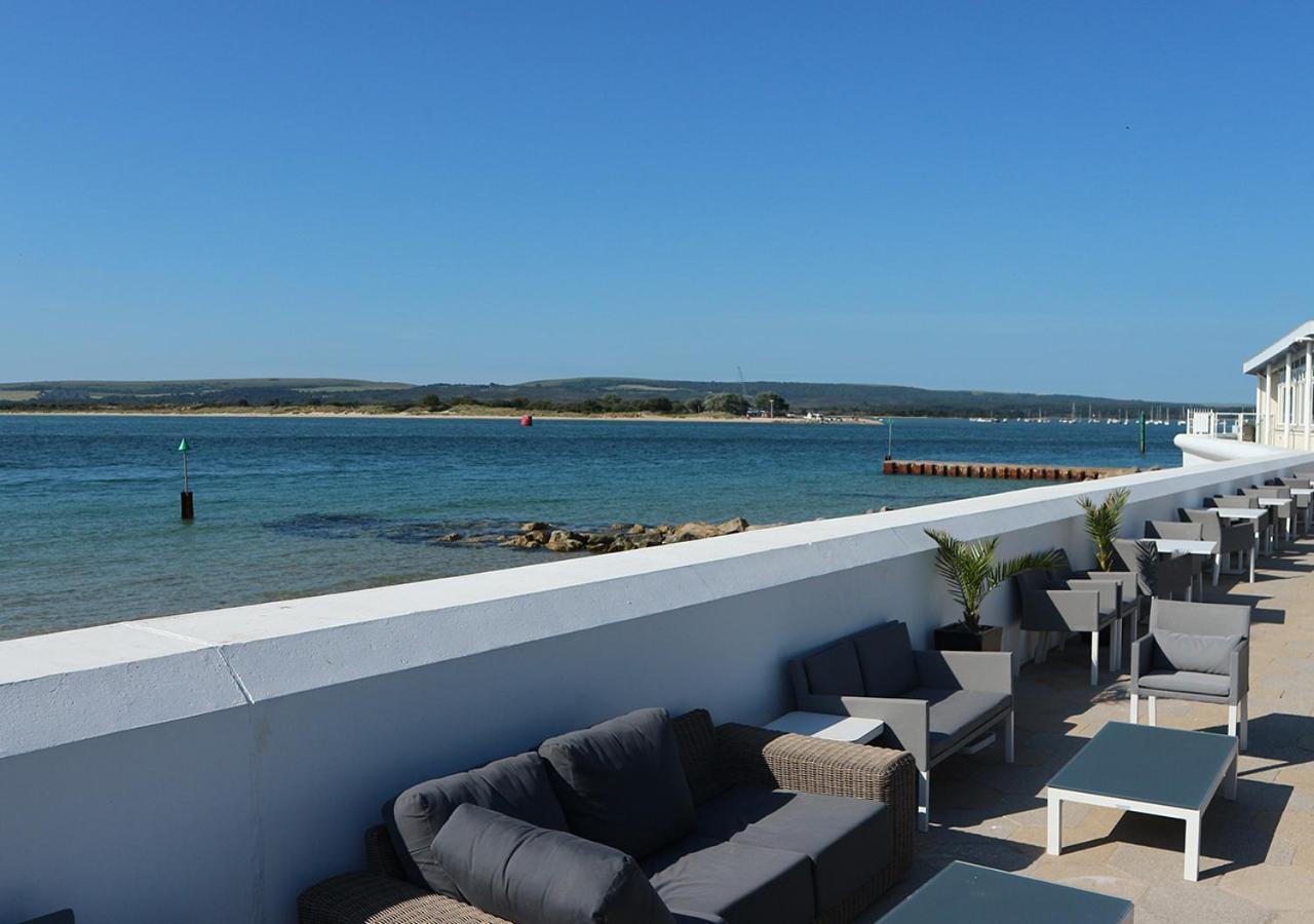 Haven Hotel Пул Екстериор снимка