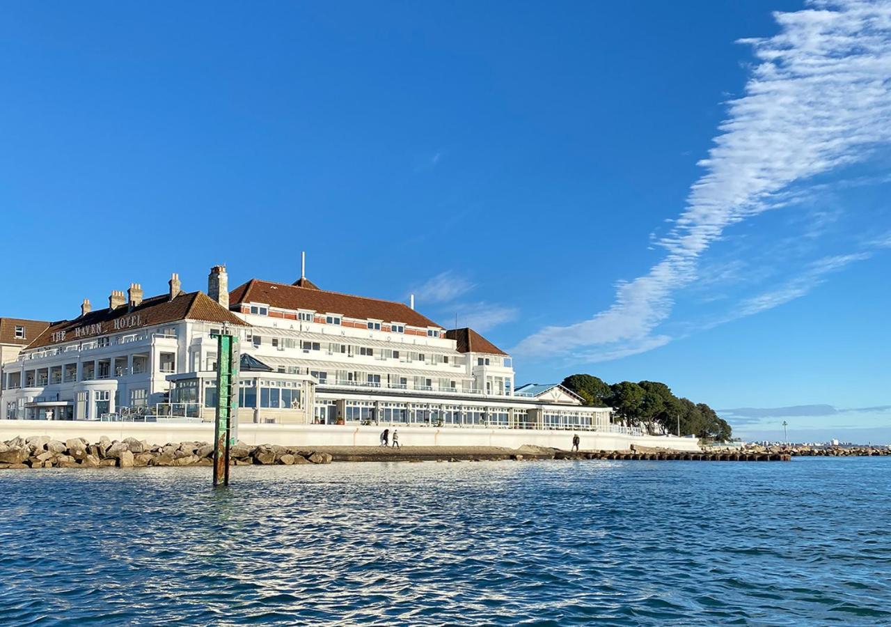 Haven Hotel Пул Екстериор снимка