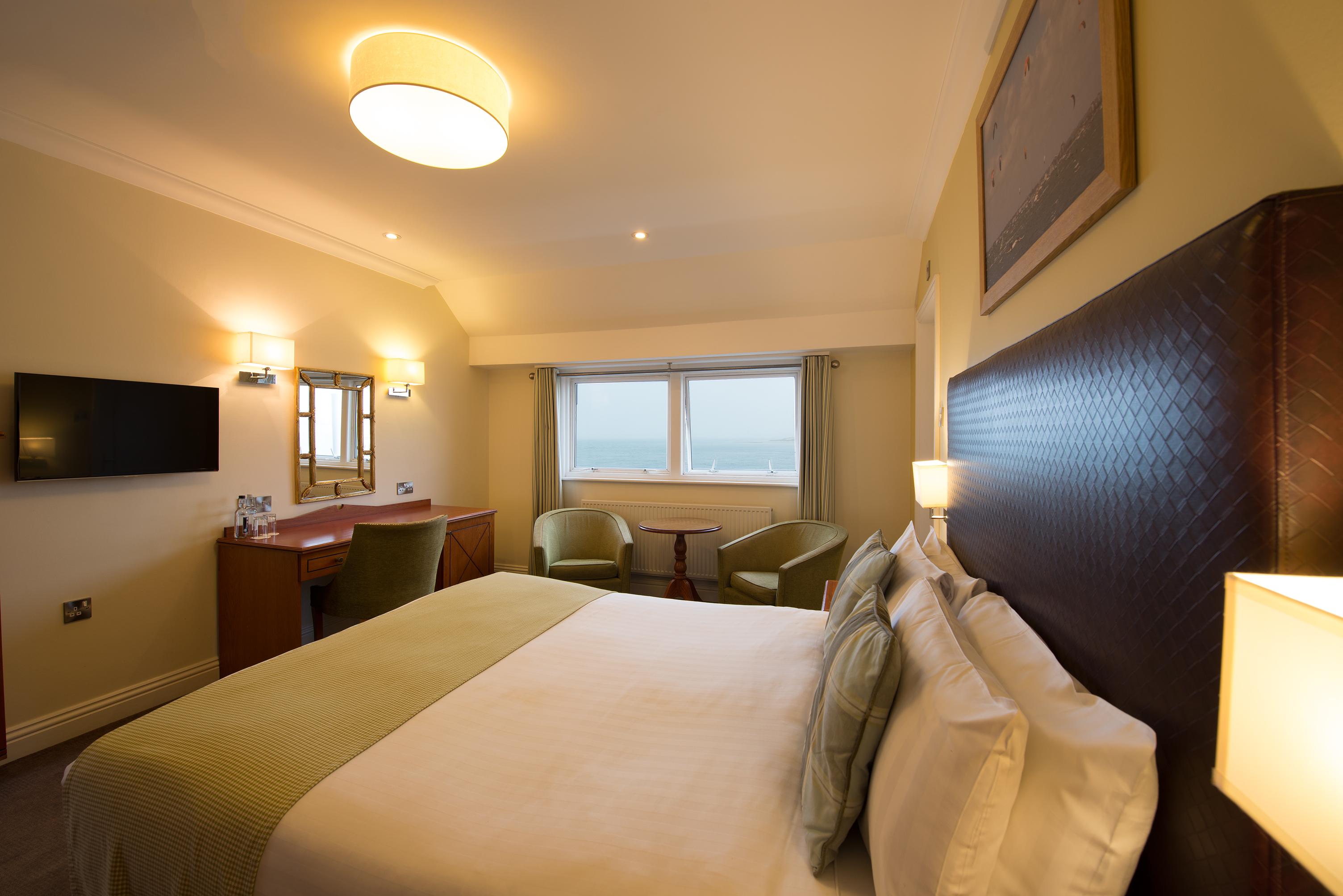 Haven Hotel Пул Екстериор снимка
