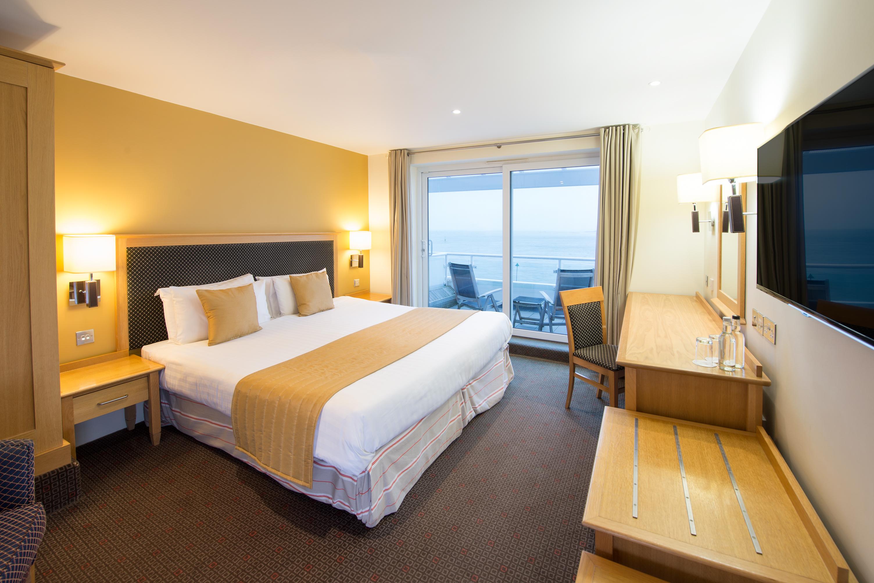 Haven Hotel Пул Екстериор снимка