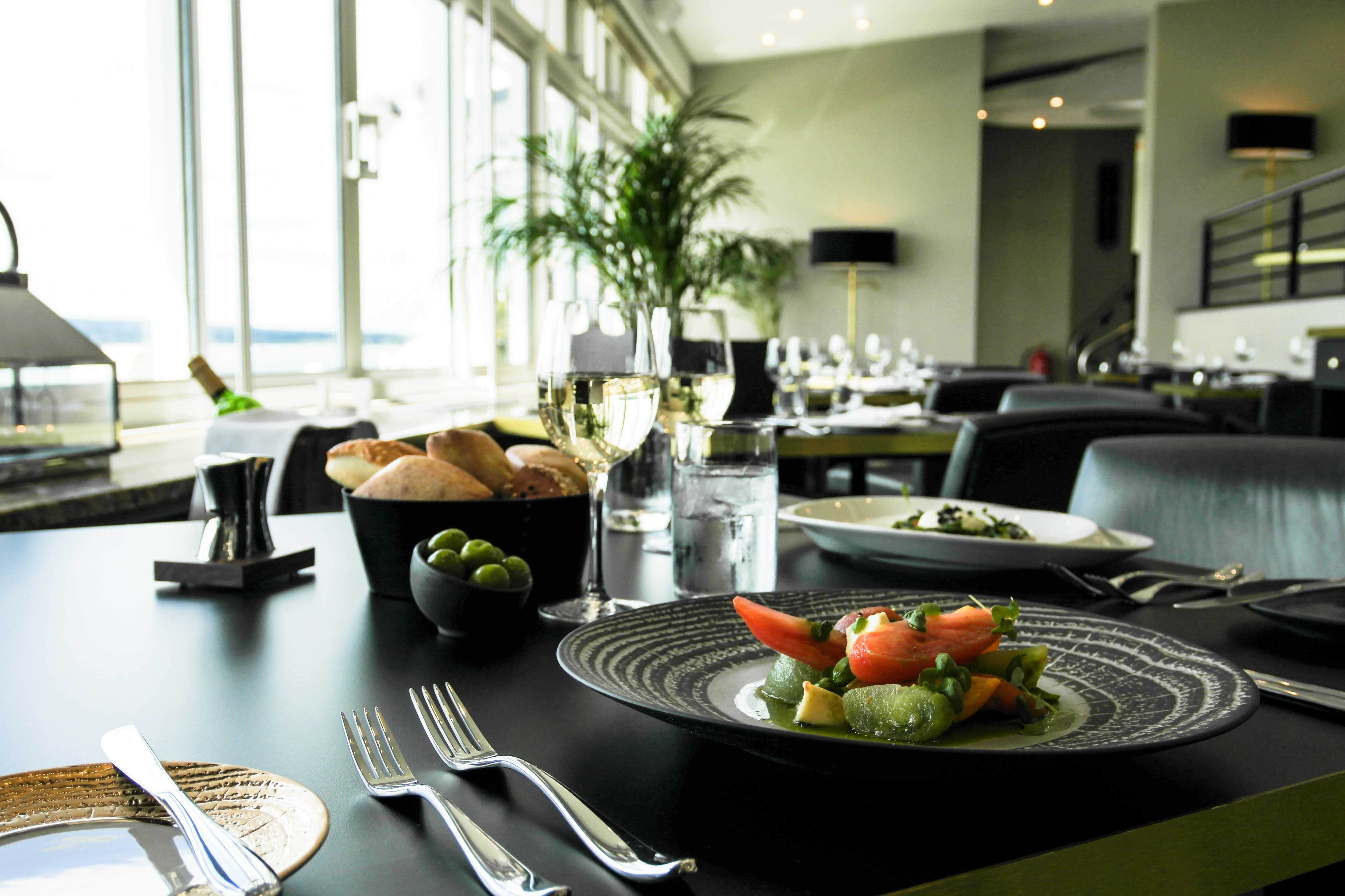 Haven Hotel Пул Екстериор снимка