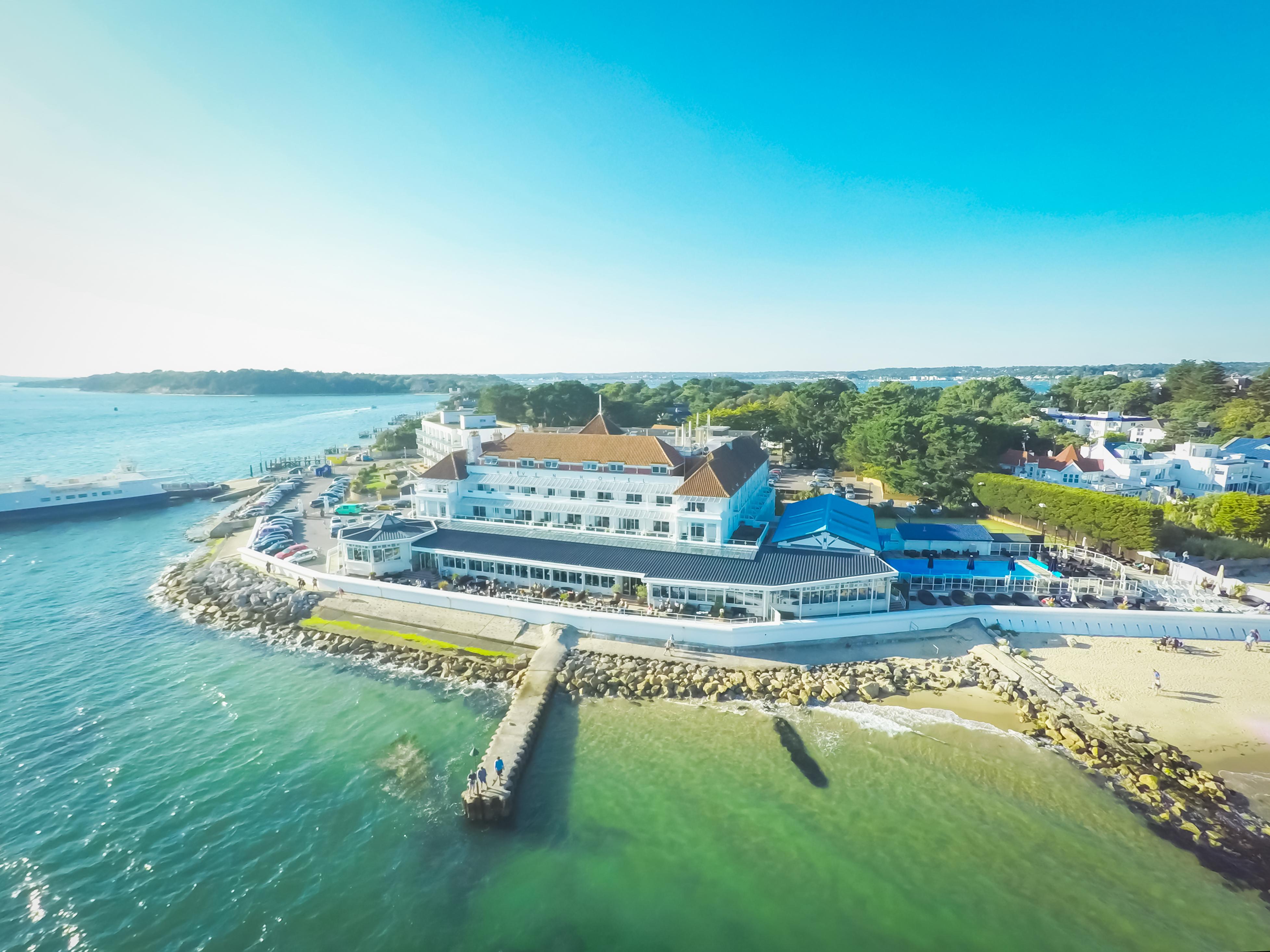 Haven Hotel Пул Екстериор снимка