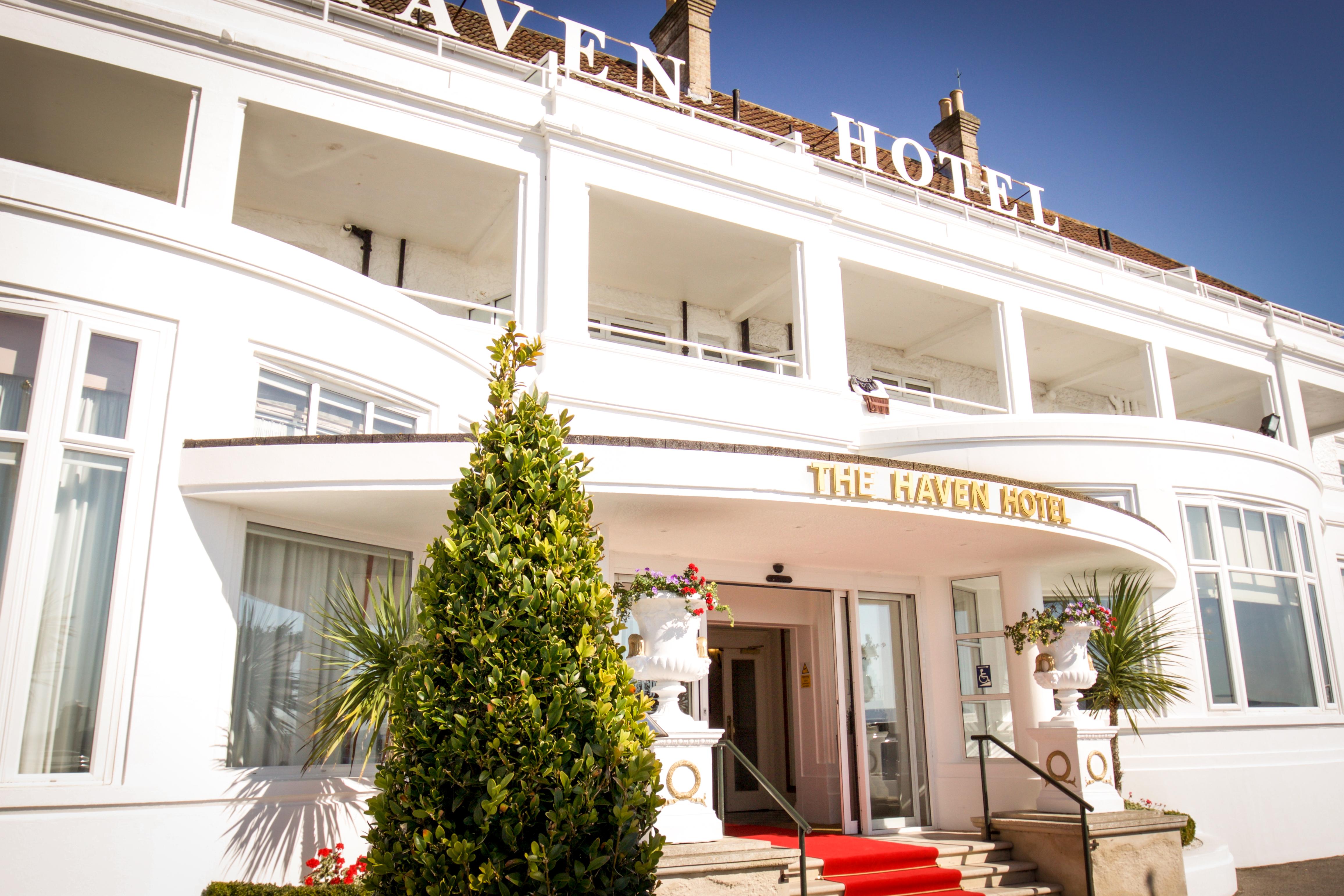 Haven Hotel Пул Екстериор снимка