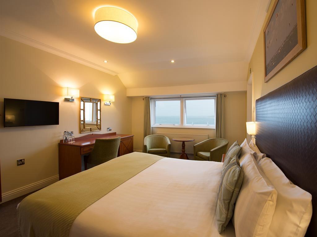 Haven Hotel Пул Екстериор снимка
