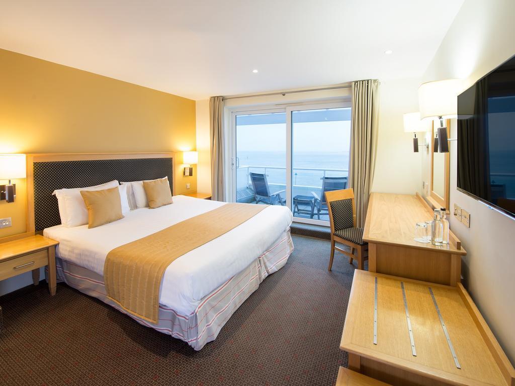 Haven Hotel Пул Екстериор снимка