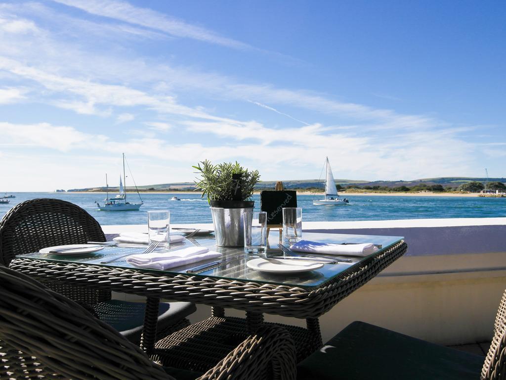 Haven Hotel Пул Екстериор снимка